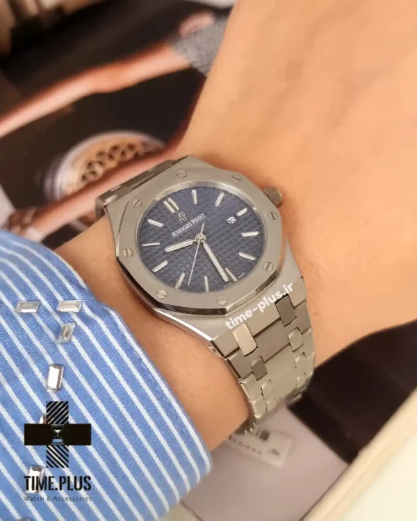 ساعت مچی زنانه ادمارپیگه مدل رویال اوک نقره ای