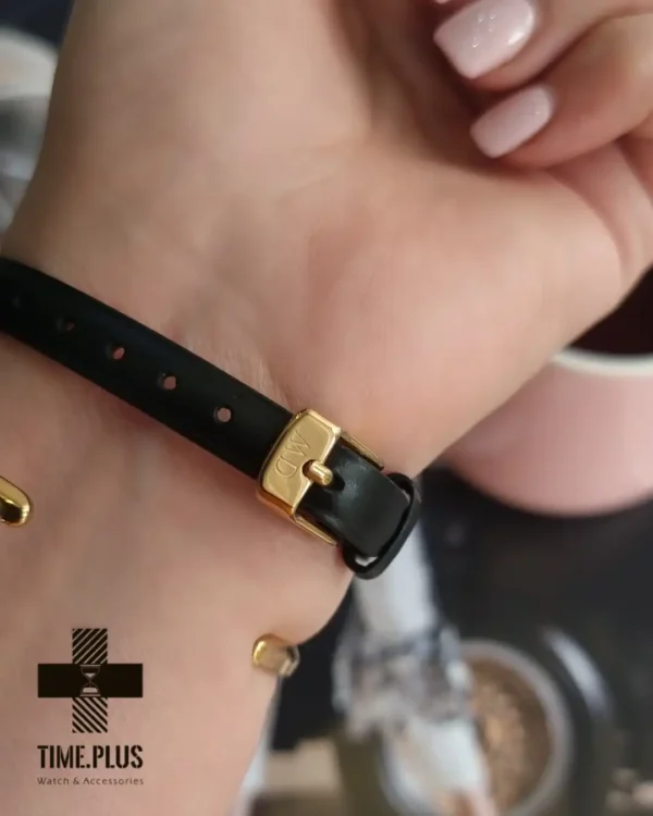 ساعت مچی زنانه دنیل ولینگتون طلایی