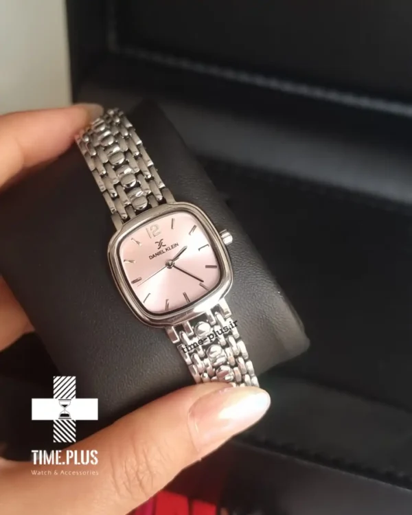 ساعت مچی زنانه دنیل کلین مدل DK.1.13876-3 نقره ای