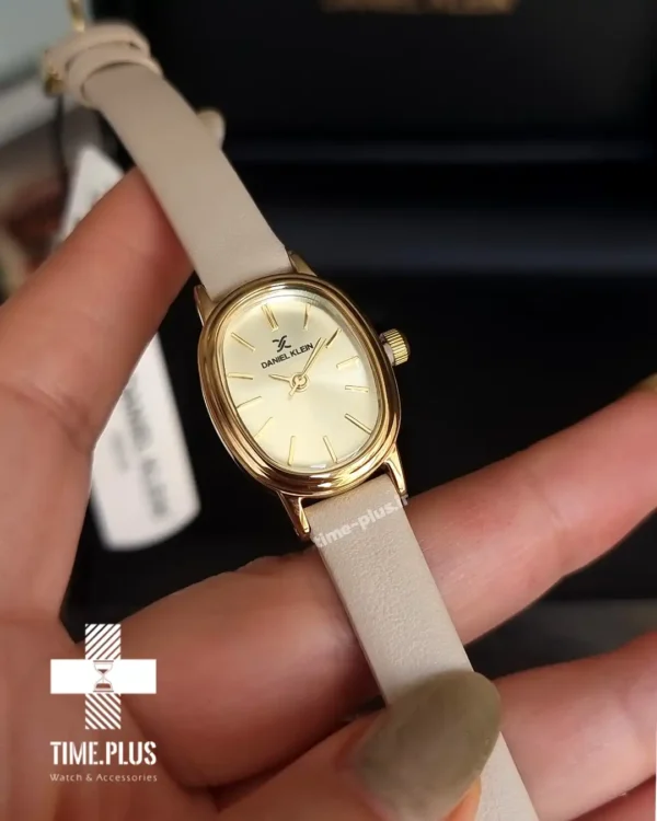 ساعت مچی زنانه دنیل کلین مدل DK.1.13869-3 طلایی
