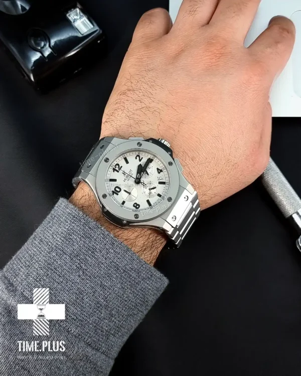 ساعت مچی مردانه هوبلو نقره ای مات