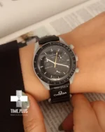 ساعت مچی زنانه امگاسواچ مدل Mission To The Moon Moonshine Gold طوسی