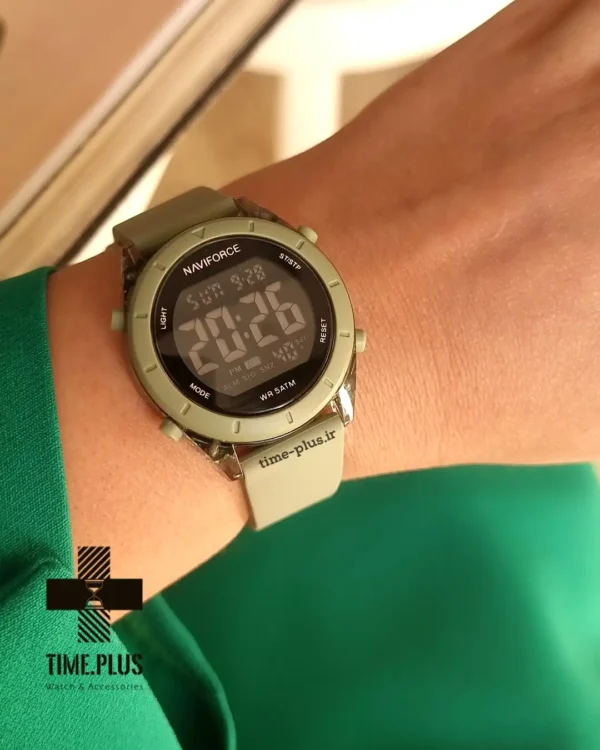 ساعت مچی زنانه نیوی فورس مدل NF7108 نقره ای