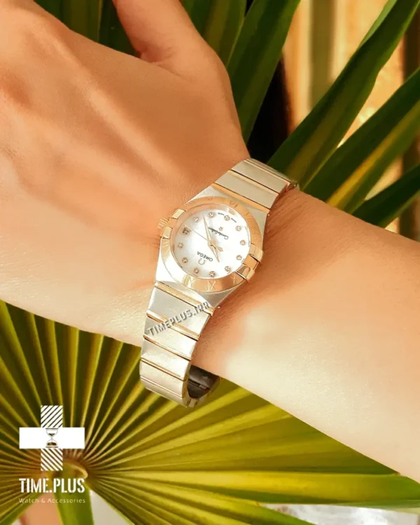 ساعت مچی زنانه امگا نقره ای و رز گلد