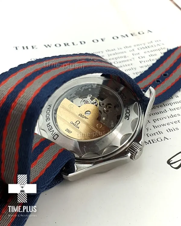 ساعت مچی مردانه امگا مدل سی مستر پروفشنال 007