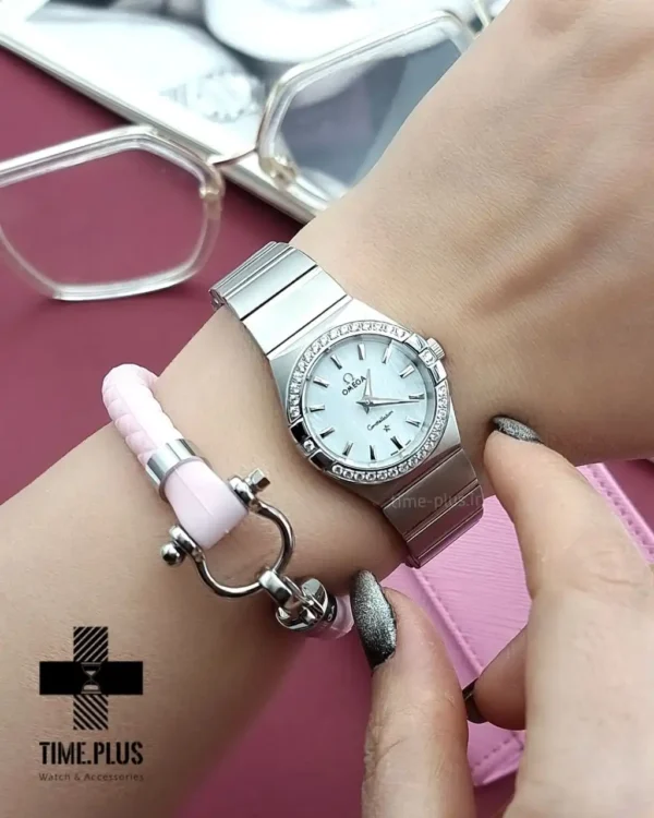 ساعت مچی زنانه امگا نقره ای