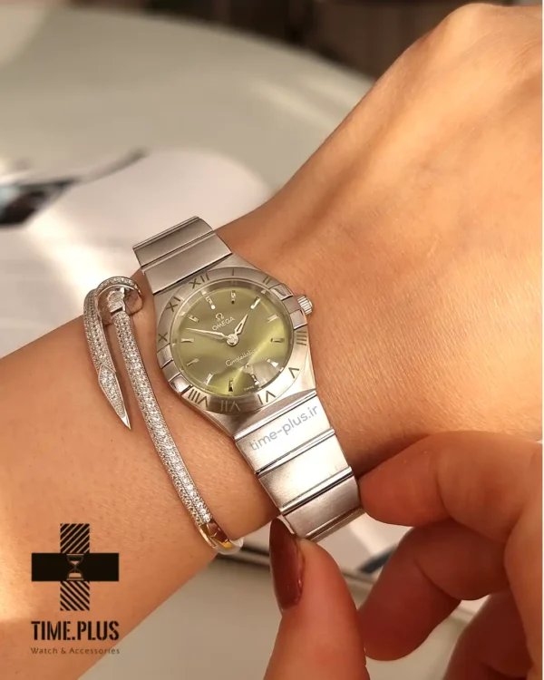 ساعت مچی زنانه امگا نقره ای