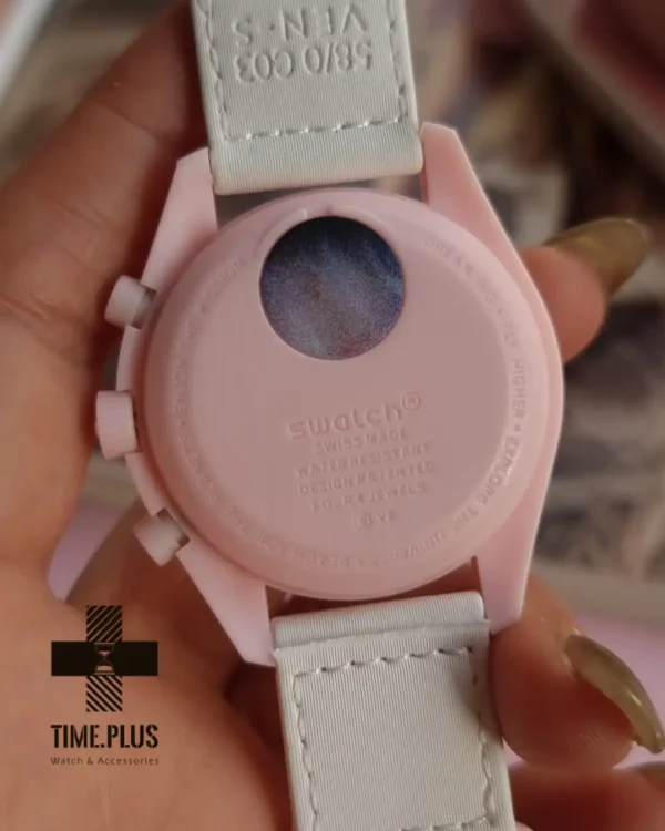 ساعت مچی زنانه امگاسواچ مدل Mission to Venus صورتی