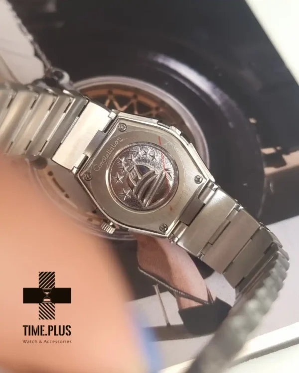 ساعت مچی زنانه امگا نقره ای