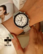 ساعت مچی زنانه امگاسواچ مدل Mission to MoonSwatch 1965 طوسی