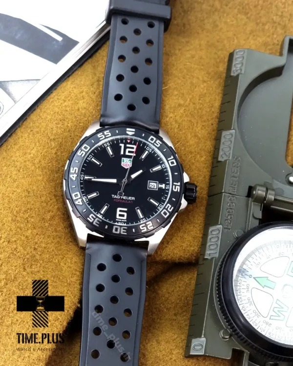 ساعت مچی مردانه تگ هویر مدل فرمول یک مشکی