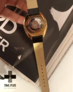 ساعت مچی زنانه ورساچه مدل دستینی اسپریت طلایی