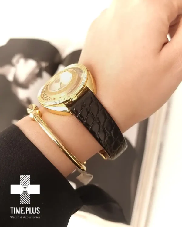 ساعت مچی زنانه ورساچه مدل دستینی اسپریت طلایی
