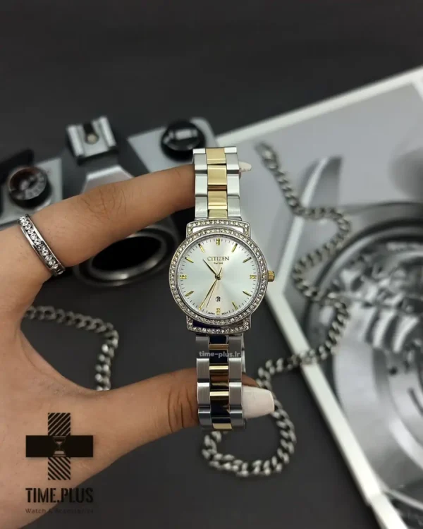 ساعت مچی زنانه سیتی زن مدل زنانه نگین دار سیلور طلایی