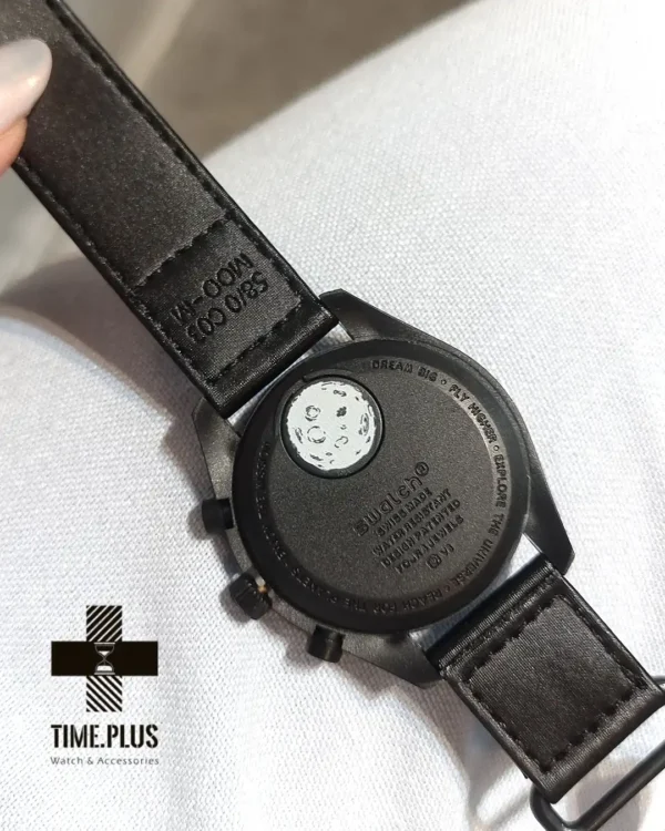 ساعت مچی زنانه امگاسواچ مدل Snoopy مشکی