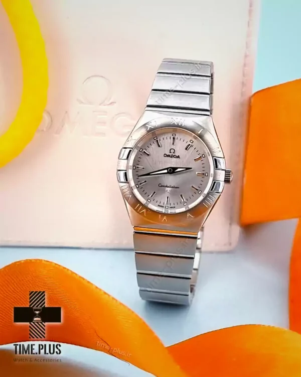 ساعت مچی زنانه امگا نقره ای و رزگلد, نقره ای و طلایی, نقره‌ای