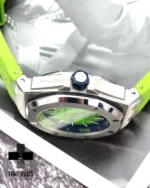 ساعت مچی مردانه مدل رویال اوک آف شو سبز فسفری