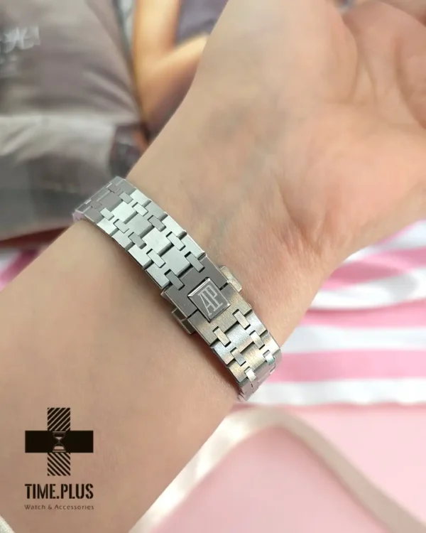 ساعت مچی زنانه مدل رویال